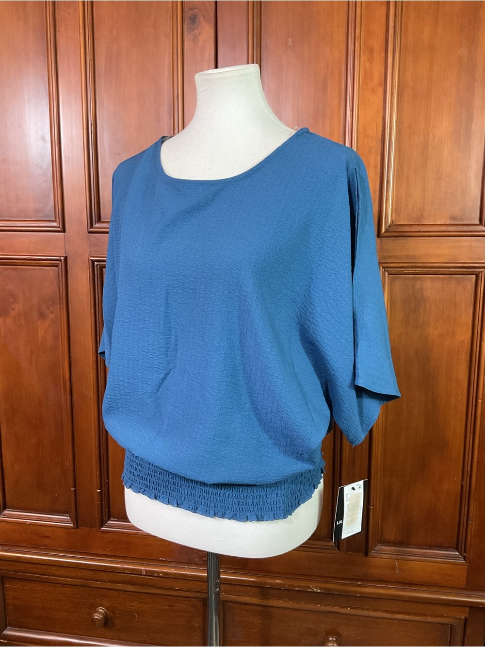 I.N. Studio Womens Blue Silky Size Small Blouse New With Tags Includes Necklace